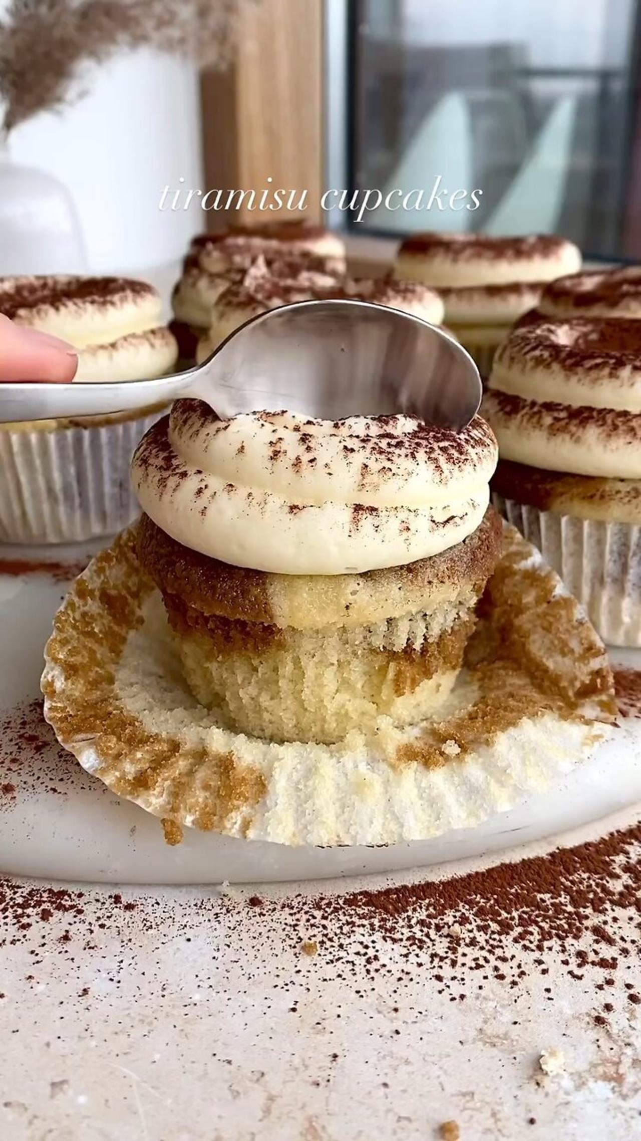Julie Marie | easy recipes for home bakers | Tiramisu Cupcakes! Super soft