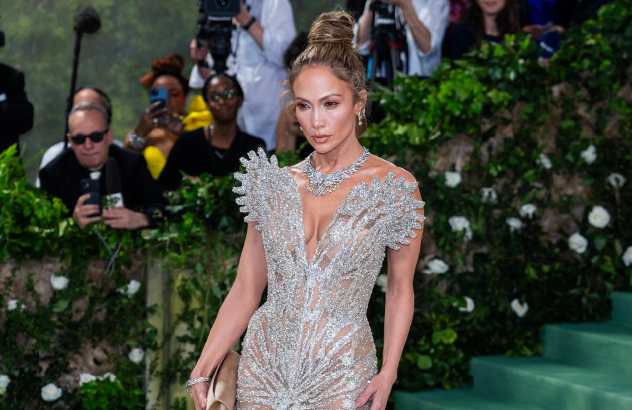 Jennifer Lopez says Met Gala looks are not about “comfort”
