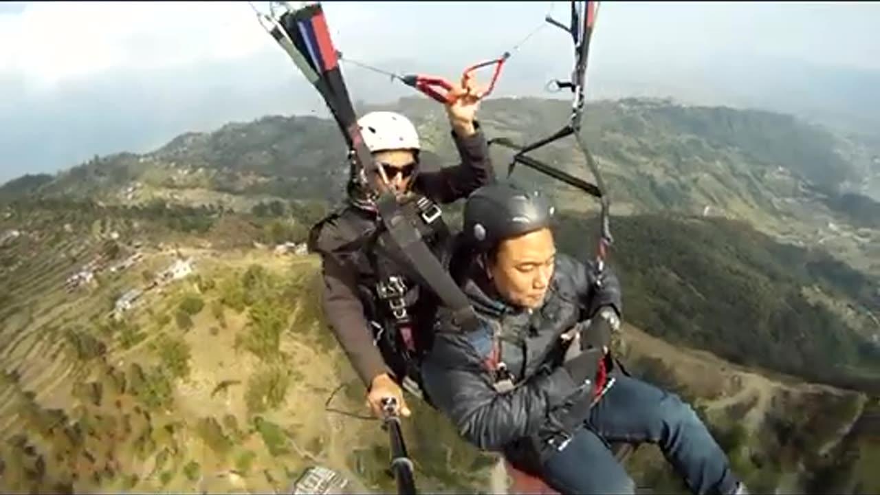 Paragliding at Himalayas