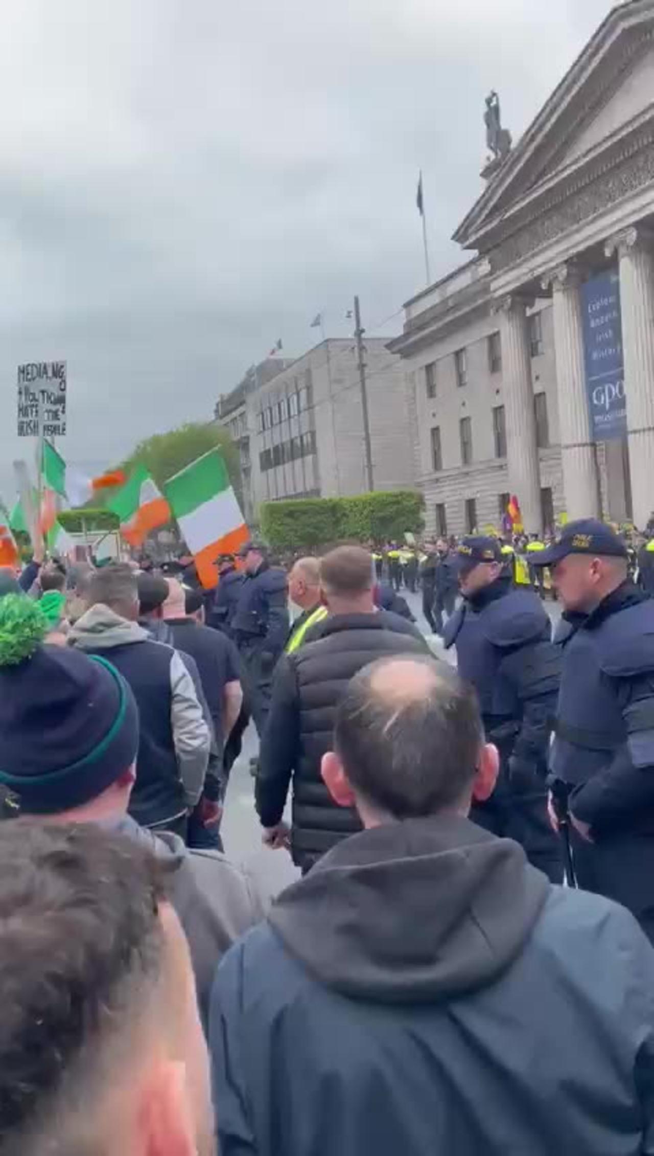 Dublin, Ireland🇮🇪  10,000 Strong.