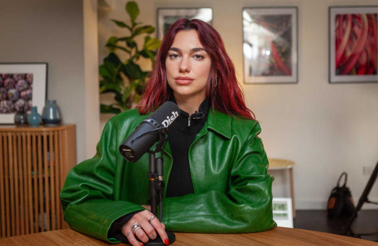 Dua Lipa consults an astrologist to deal with her problems