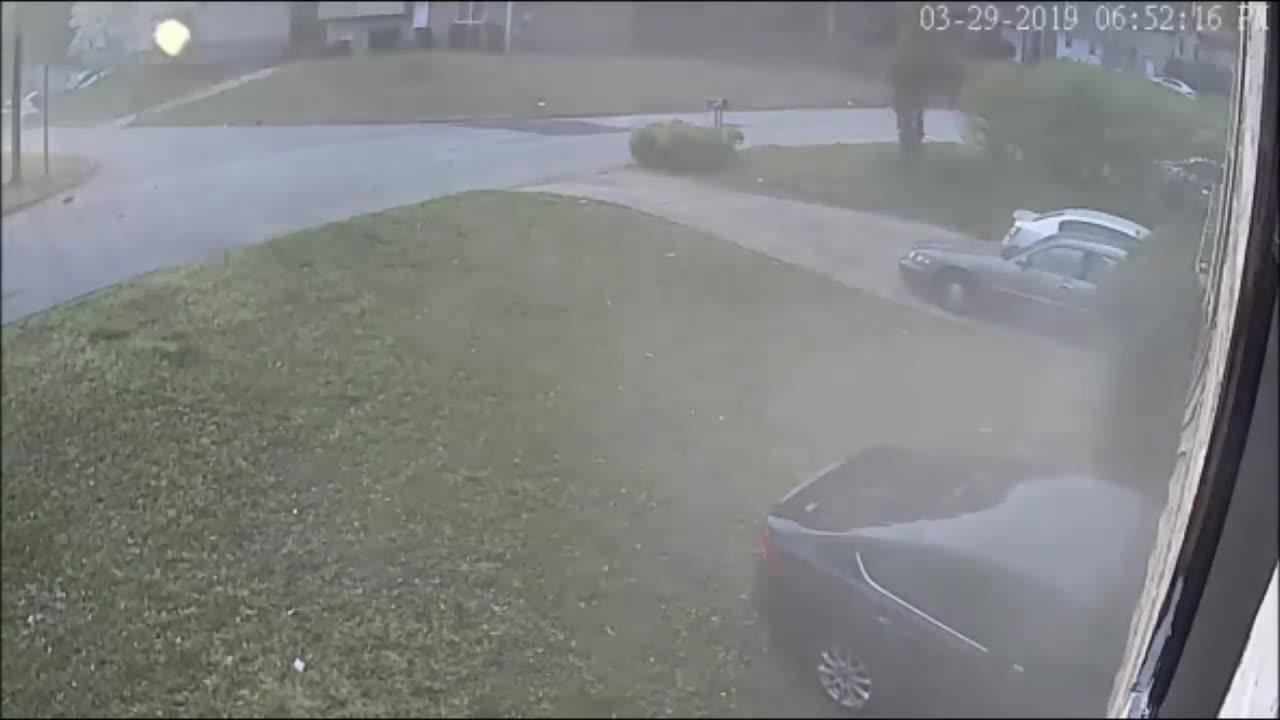 Car hits a little girl