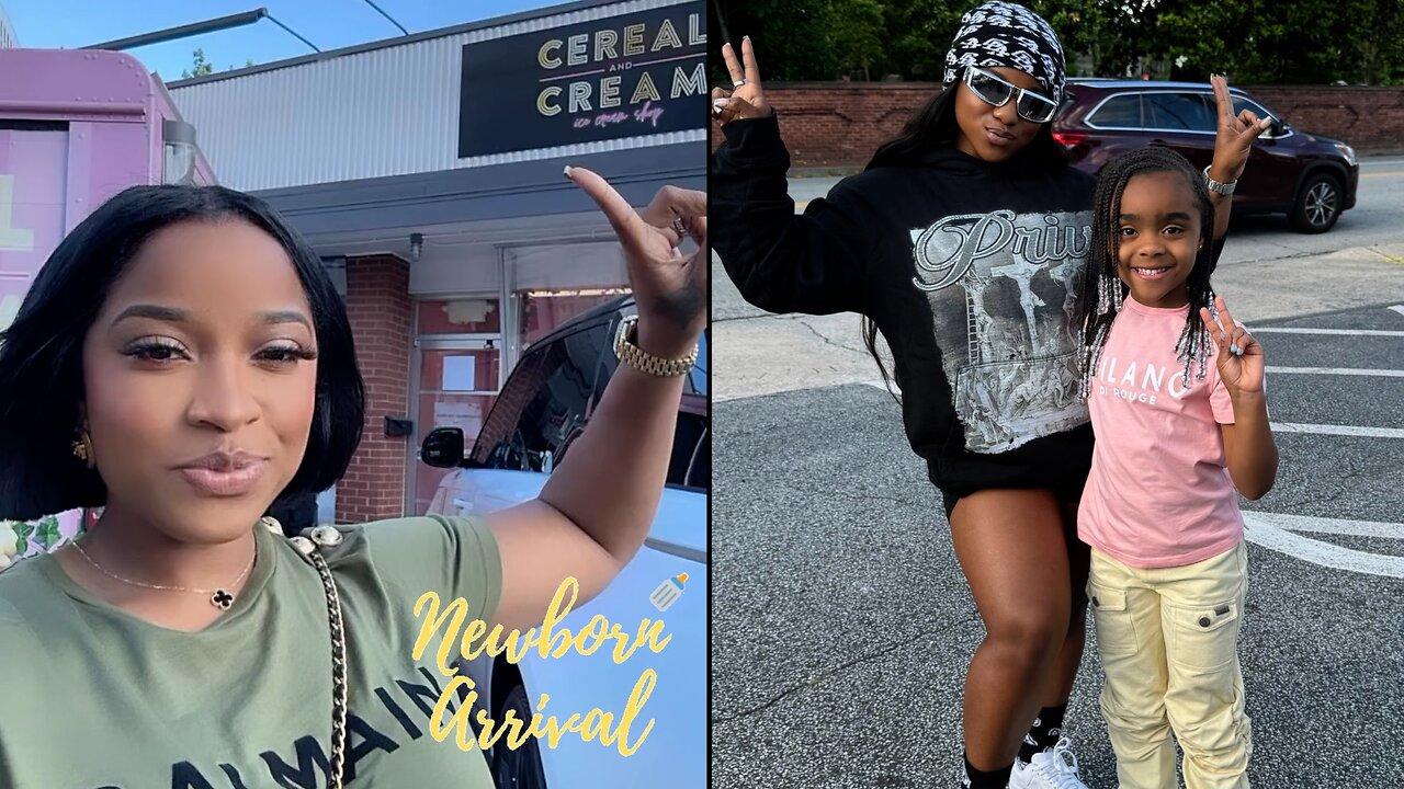 Toya Johnson Takes Daughters Reginae & Reign Out For Pre Mother's Day Ice Cream! 🍦