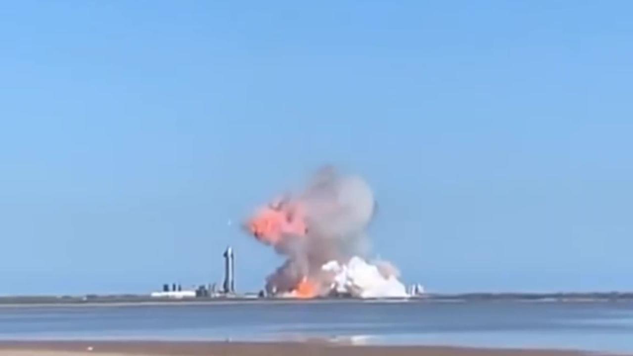 SpaceX test rocket explodes !!!!