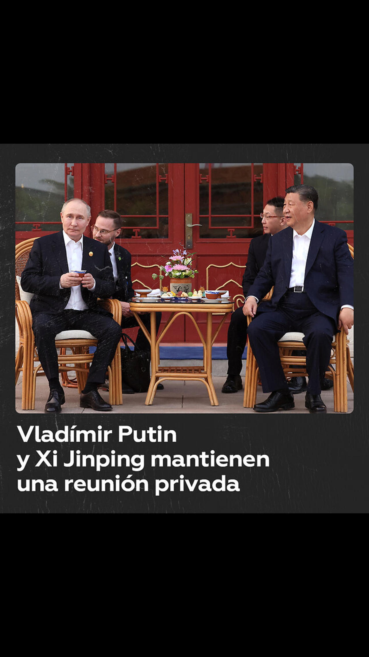 Vladímir Putin y Xi Jinping mantienen una reunión privada