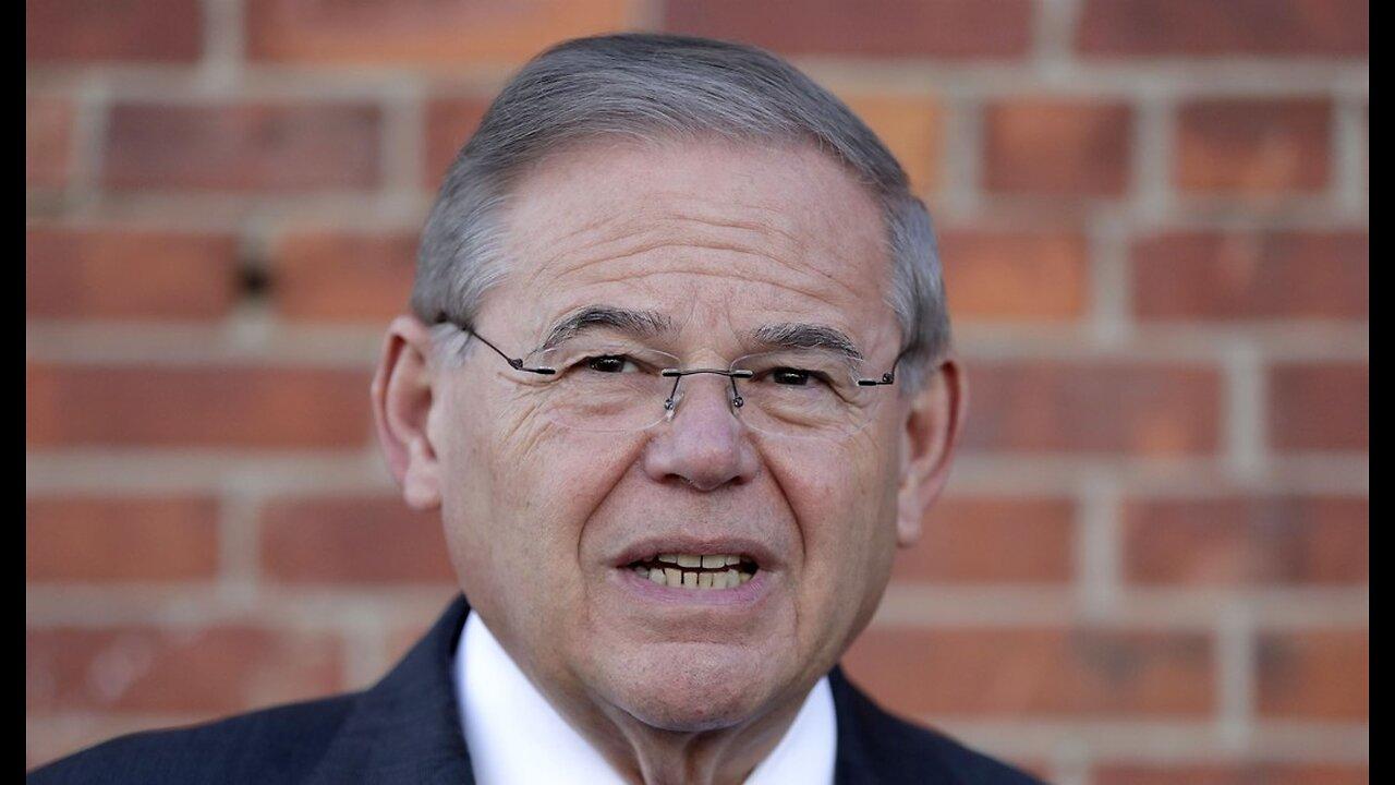 Bob Menendez’s Defense Strategy Involves Arguing Alleged Bribes Were Actually Just Friendly 'Gifts'