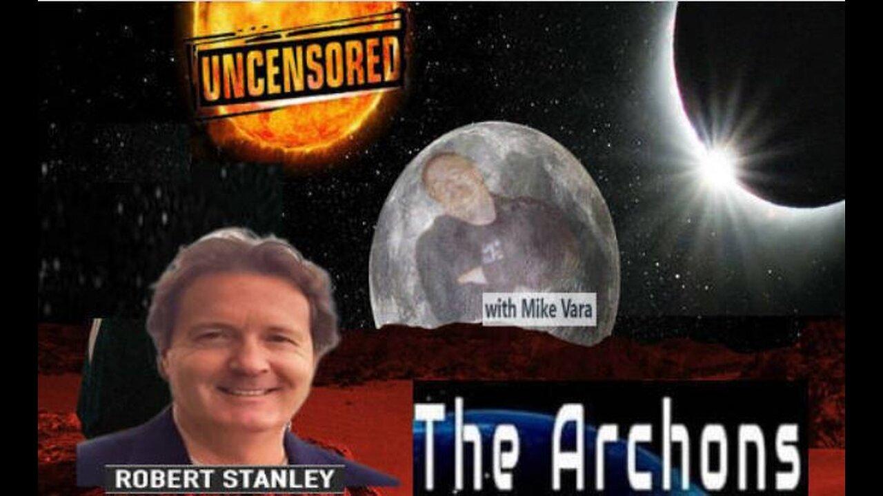 what's really on the Moon ? The archons are here ?