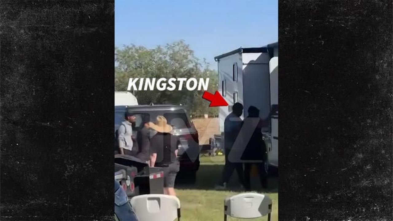 Sean Kingston Arrest Video, Police Take Him in After Concert