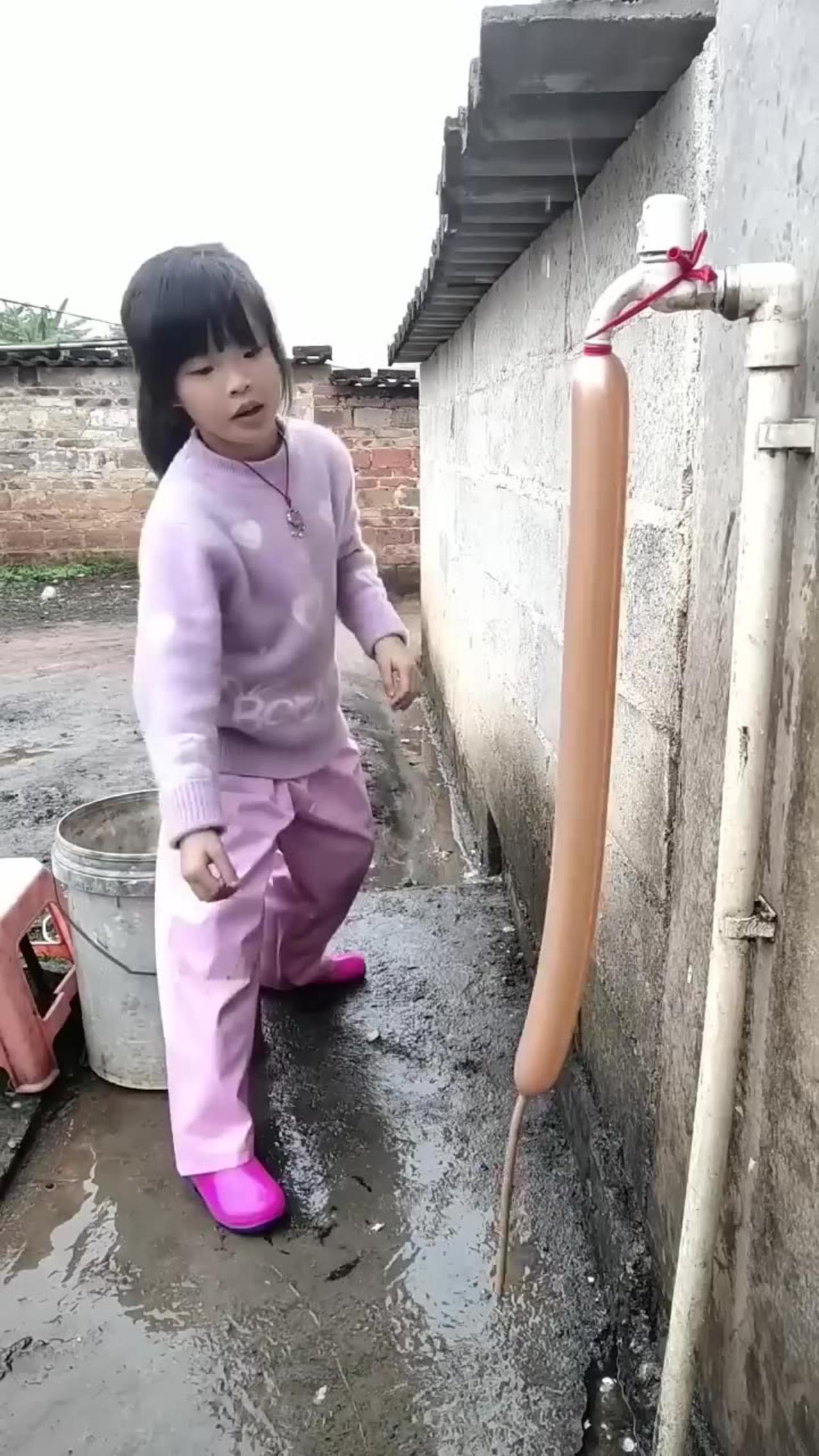 Balloon filled with water popped | Million Views on China Tiktok😍 #shorts #funny