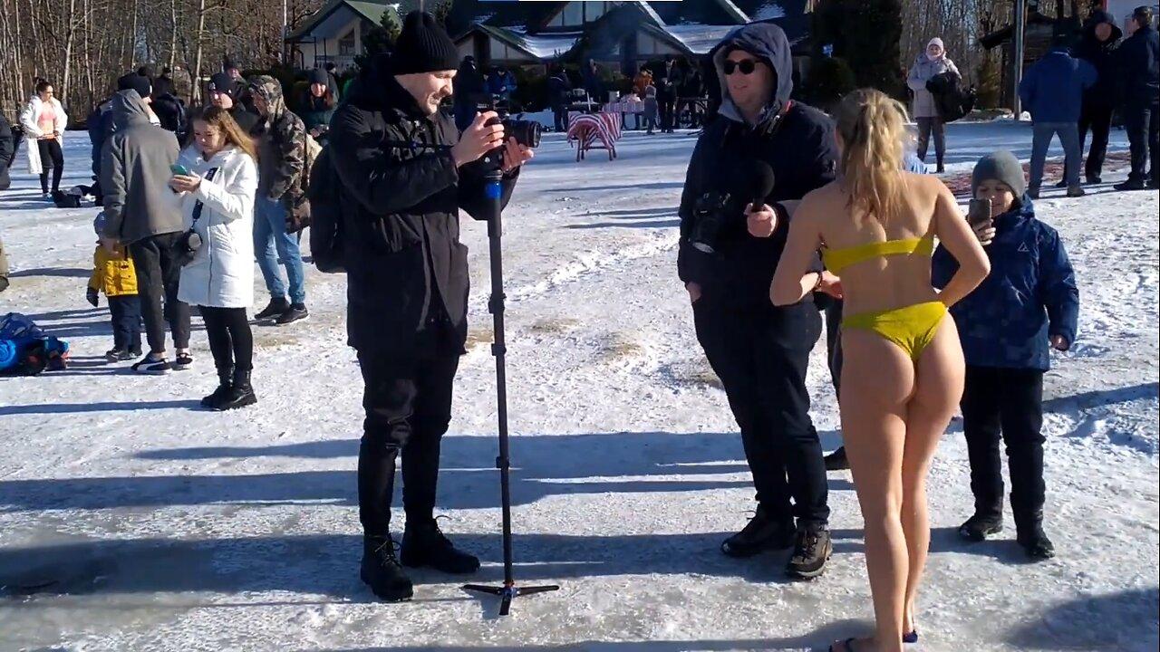 Brave Ukrainians celebrate Epiphany on ice