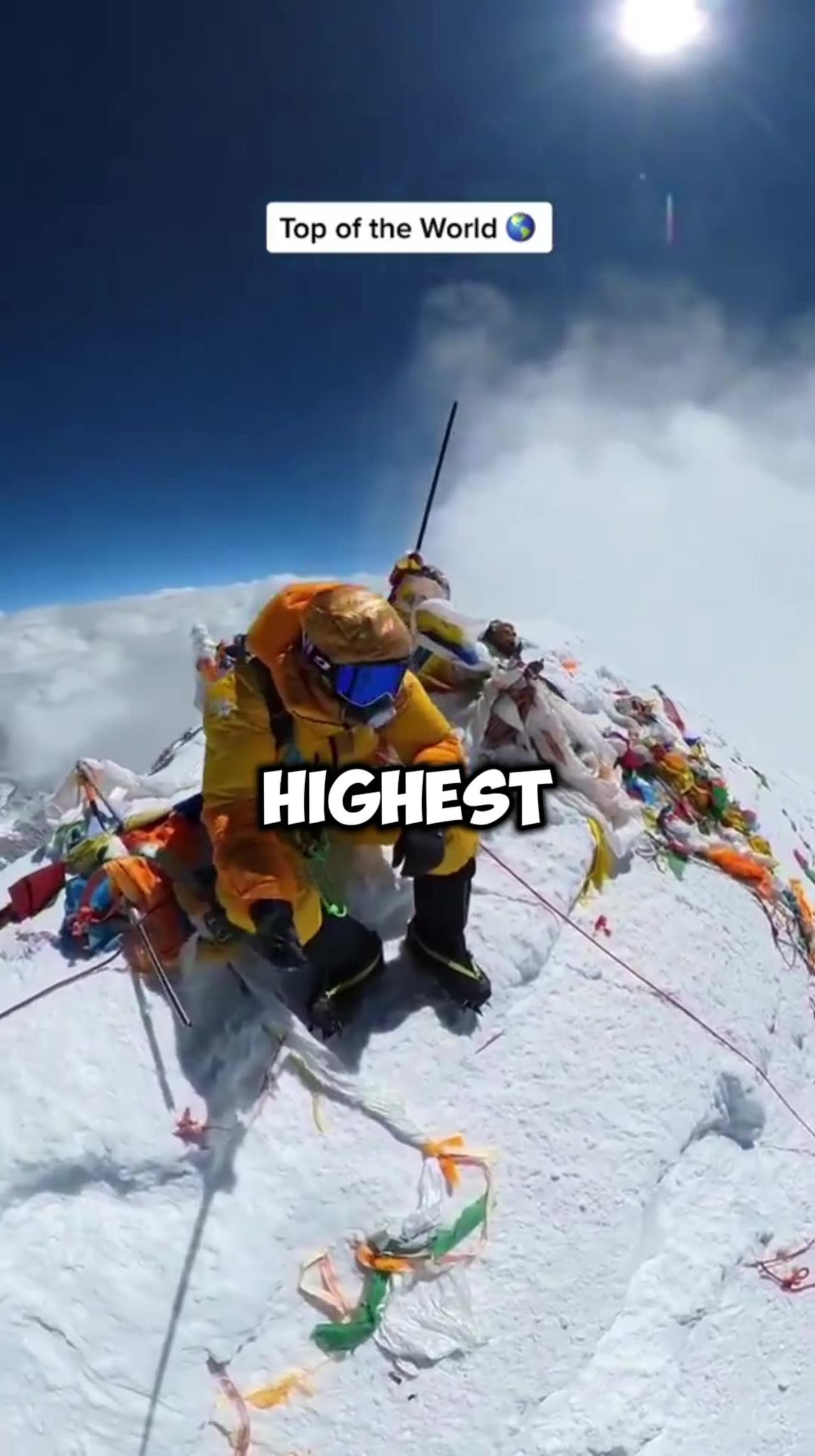 Two British Climbers Trapped in Everest Death Zone!