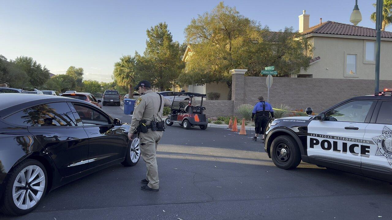 Man barricades inside house with knife in - One News Page VIDEO