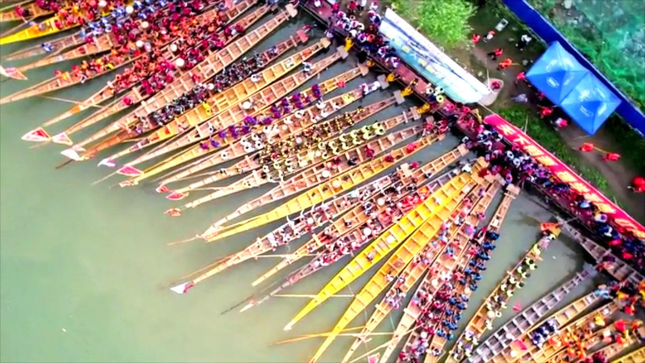 Must See! Two Guinness World Records Broken at China’s Dragon Boat Festival