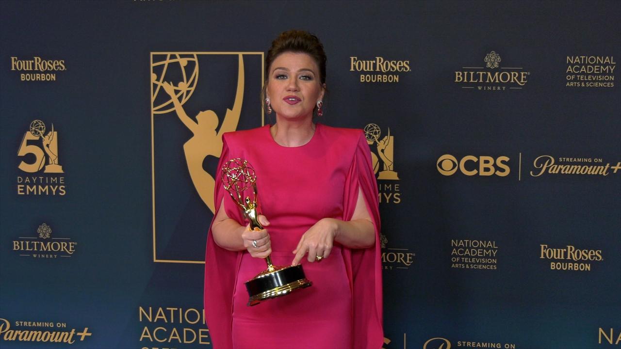 Kelly Clarkson wins 'Outstanding Daytime Talk Series' | Daytime Emmys 2024