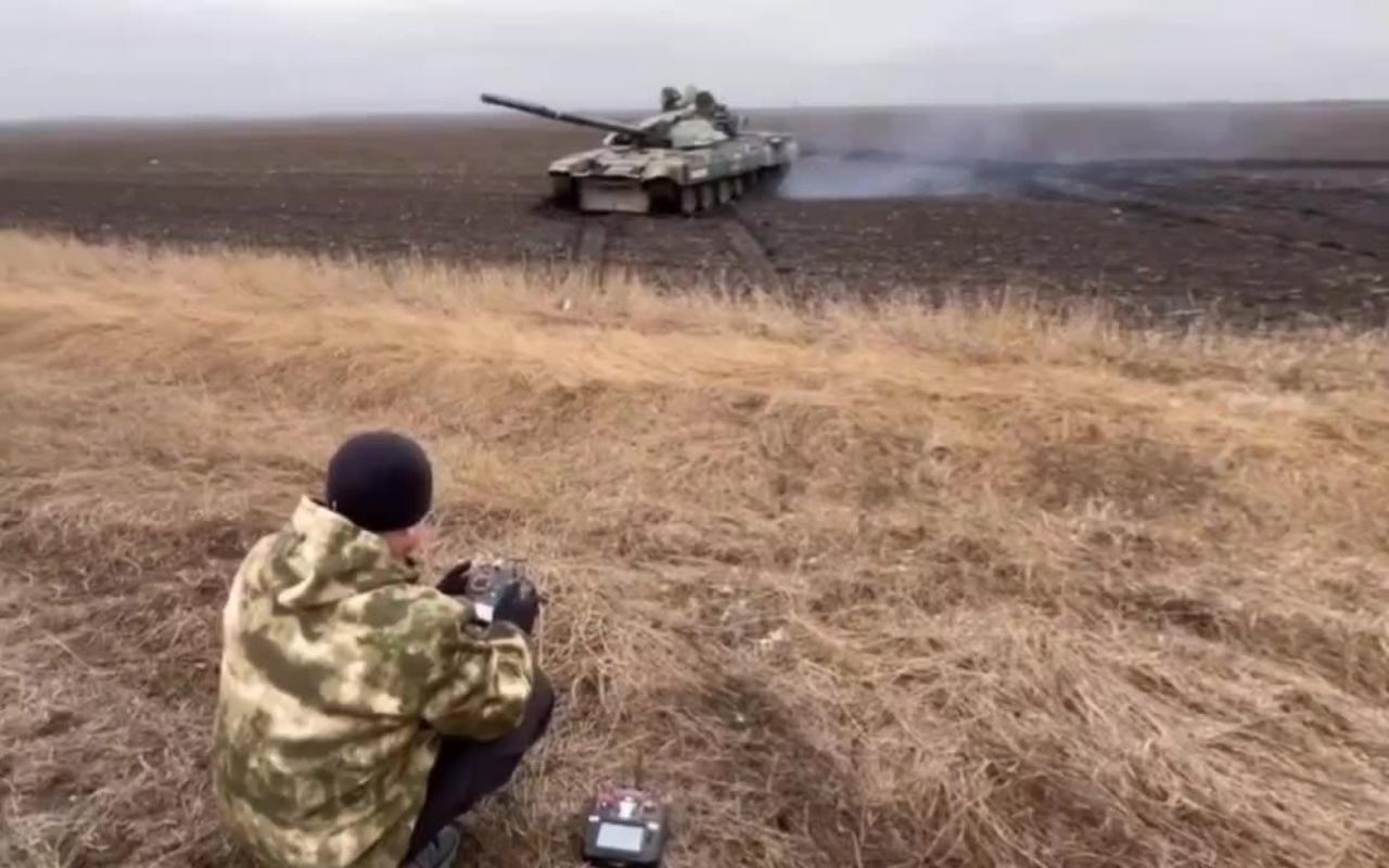 Russia testing remote-controlled drone tanks - One News Page VIDEO