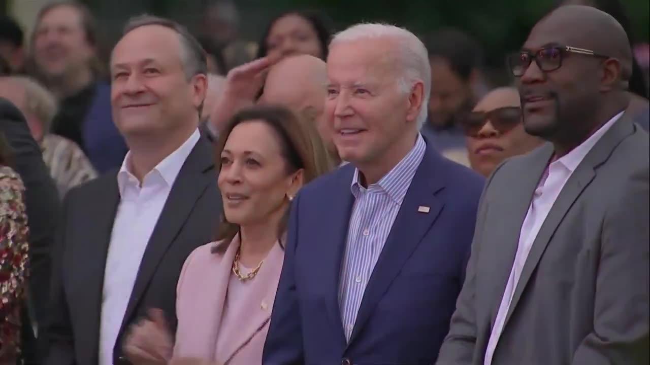 President Biden appears to freeze at White House Juneteenth event *(VIDEO)*