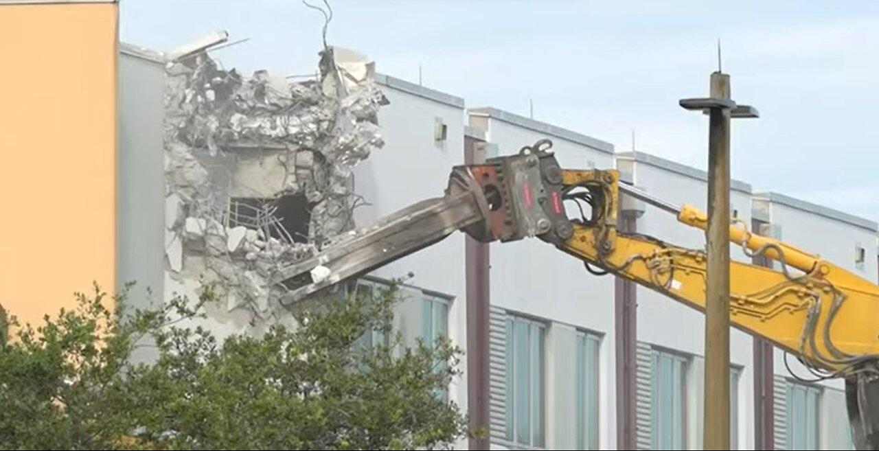 LIVE: Demolition of Parkland school building where 17 died begins