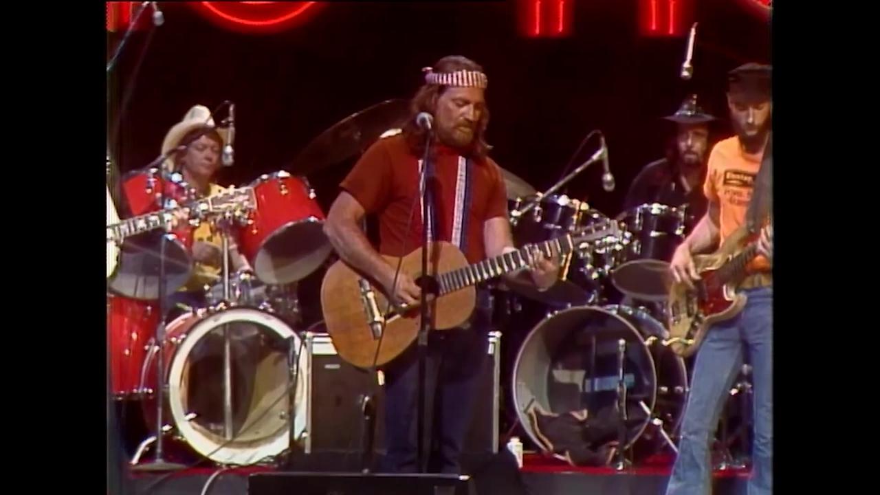 Blue Eyes Crying in the Rain - Willie Nelson   The Midnight Special