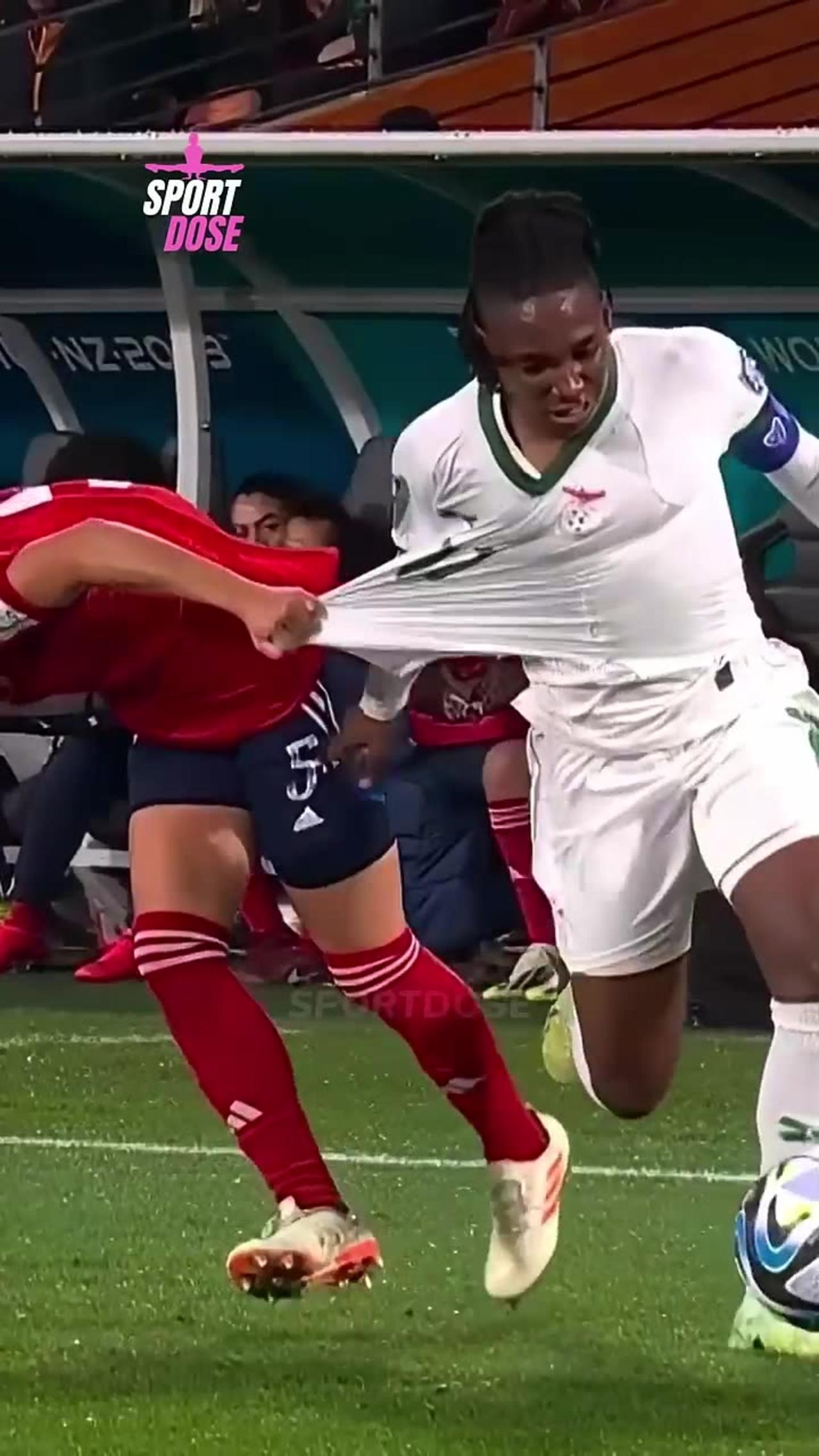 👀 CRAZY Moments in Women's Football