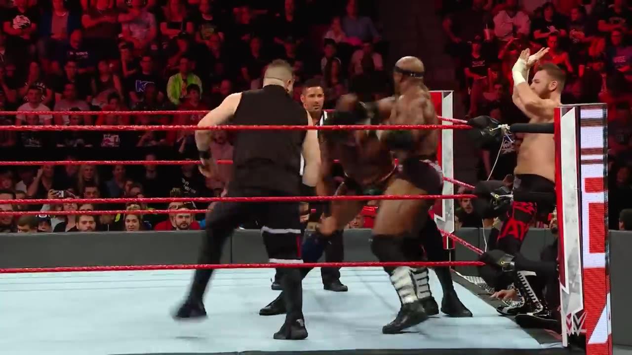 FULL MATCH_ Reigns, Strowman & Lashley vs. Owens, Zayn & Mahal_ Raw, April 30, 2018