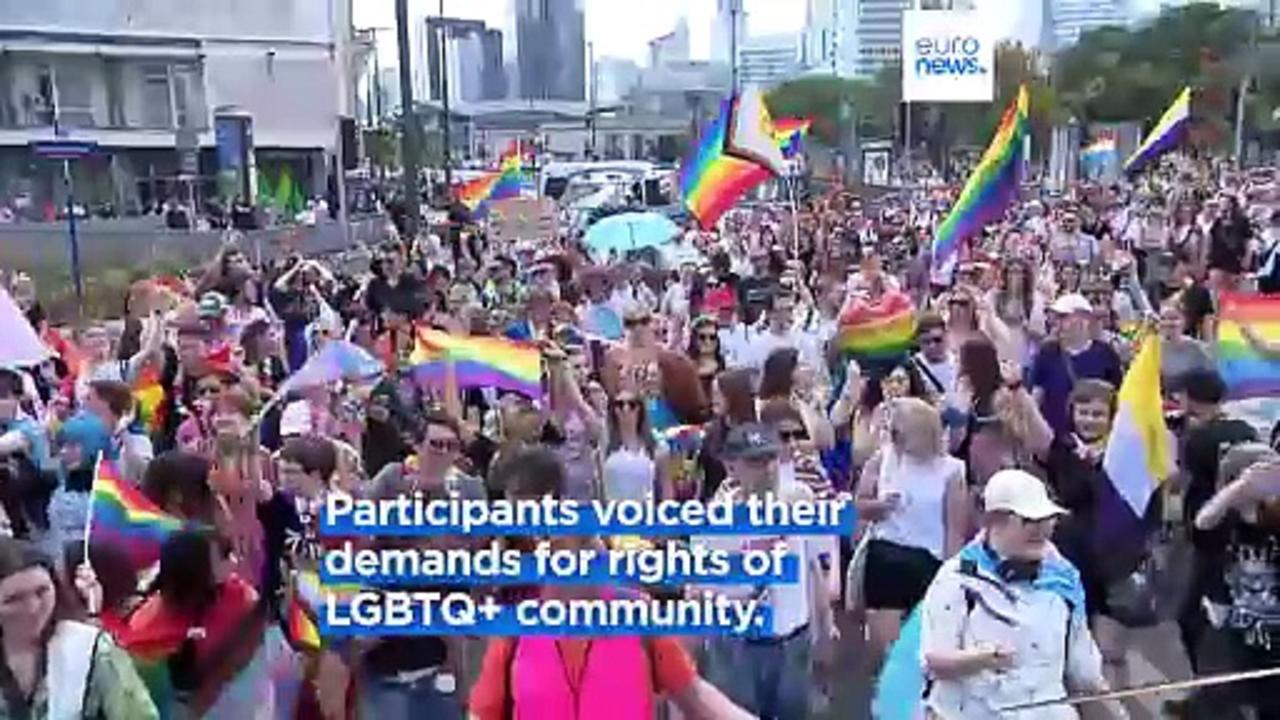 Over 10,000 Poles participate in Pride parade in Warsaw