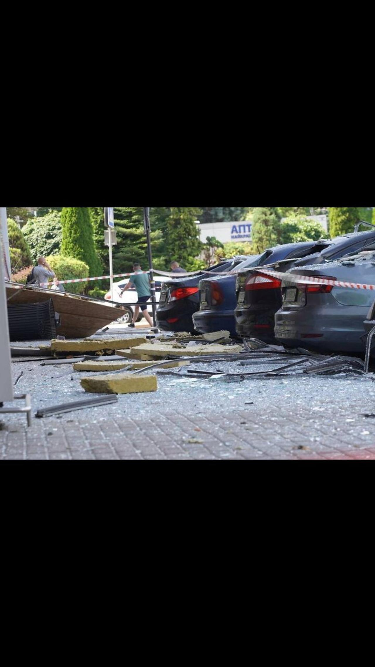 💔 Already three dead and 18 injured in Dnipro, as a result of the Russian attack,