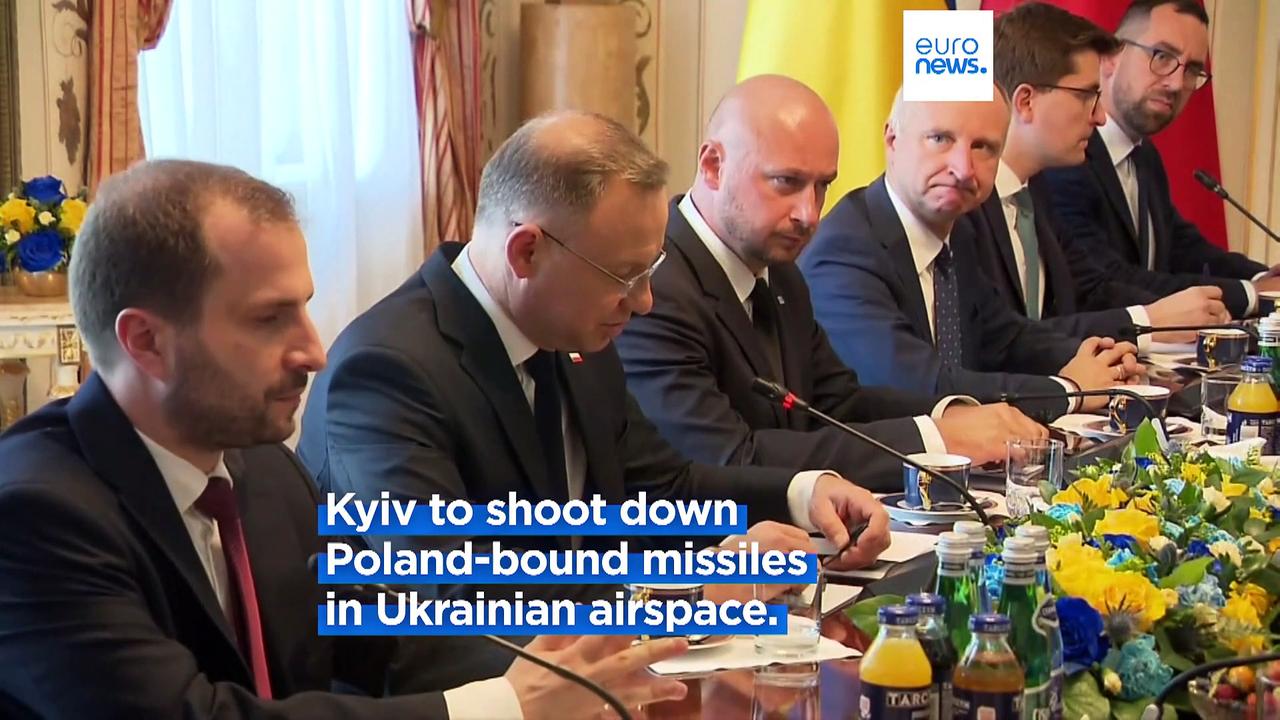 Poland and Ukraine sign 'unprecedented' military agreement