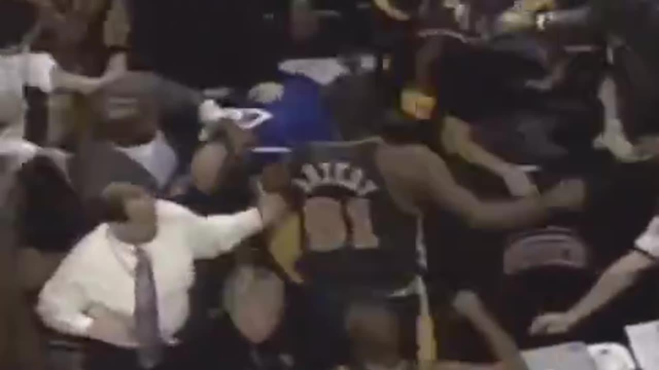 FLASHBACK: THE BIGGEST NBA BRAWL IN HISTORY "MALICE IN THE PALACE"🏀😳👊💥