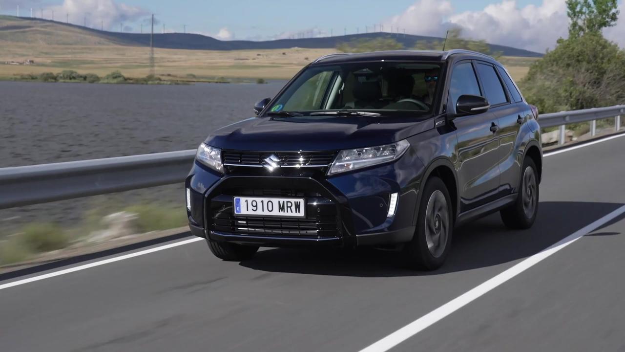The new Suzuki Vitara in Blue Driving Video