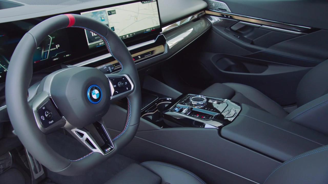BMW i5 M60 xDrive Touring Interior Design