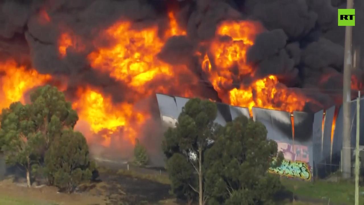 Chemical explosion triggers huge fire and subsequent blasts at Melbourne factory