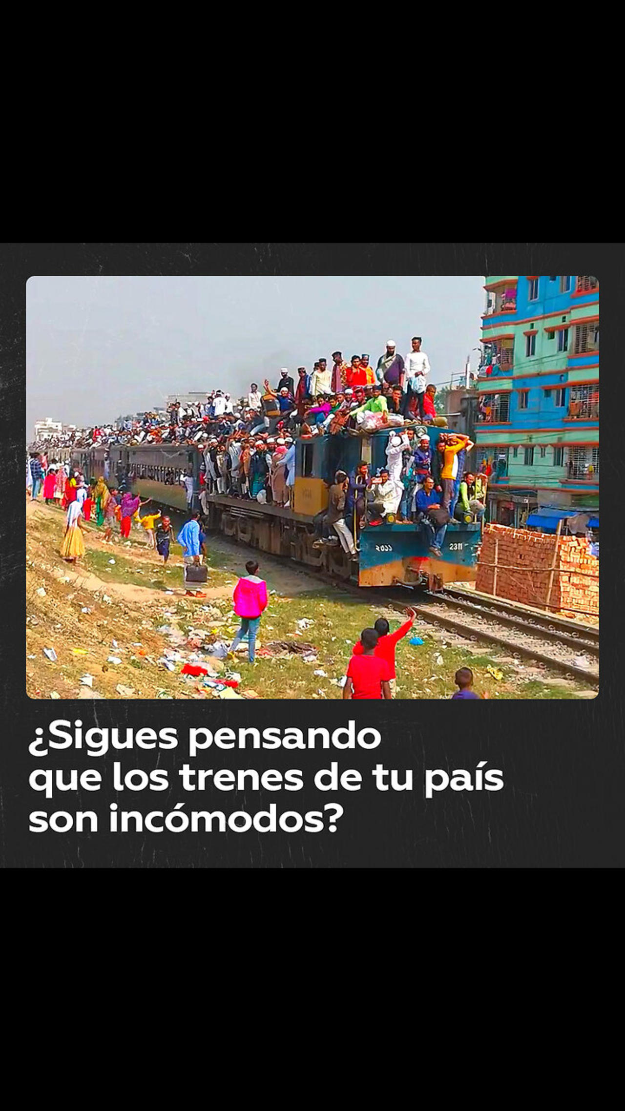 Tren abarrotado en Bangladés