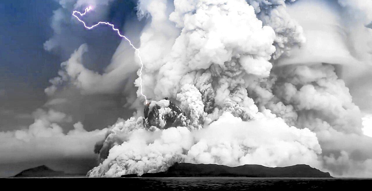 Tonga Eruption Blasted Unprecedented Amount Of Water Into Stratosphere - MAY CAUSE GLOBAL WARMING?