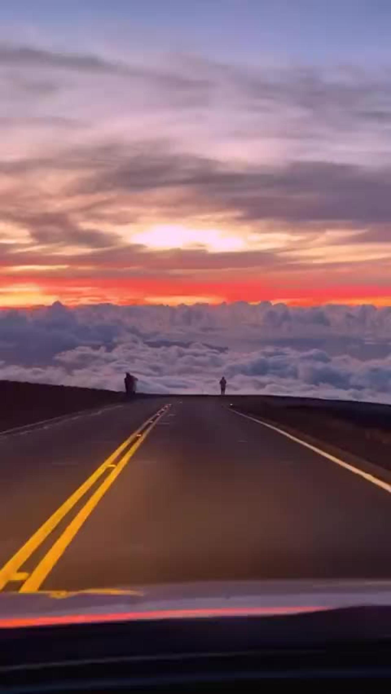 Riding into the sunset in Maui, Hawaii 🌅