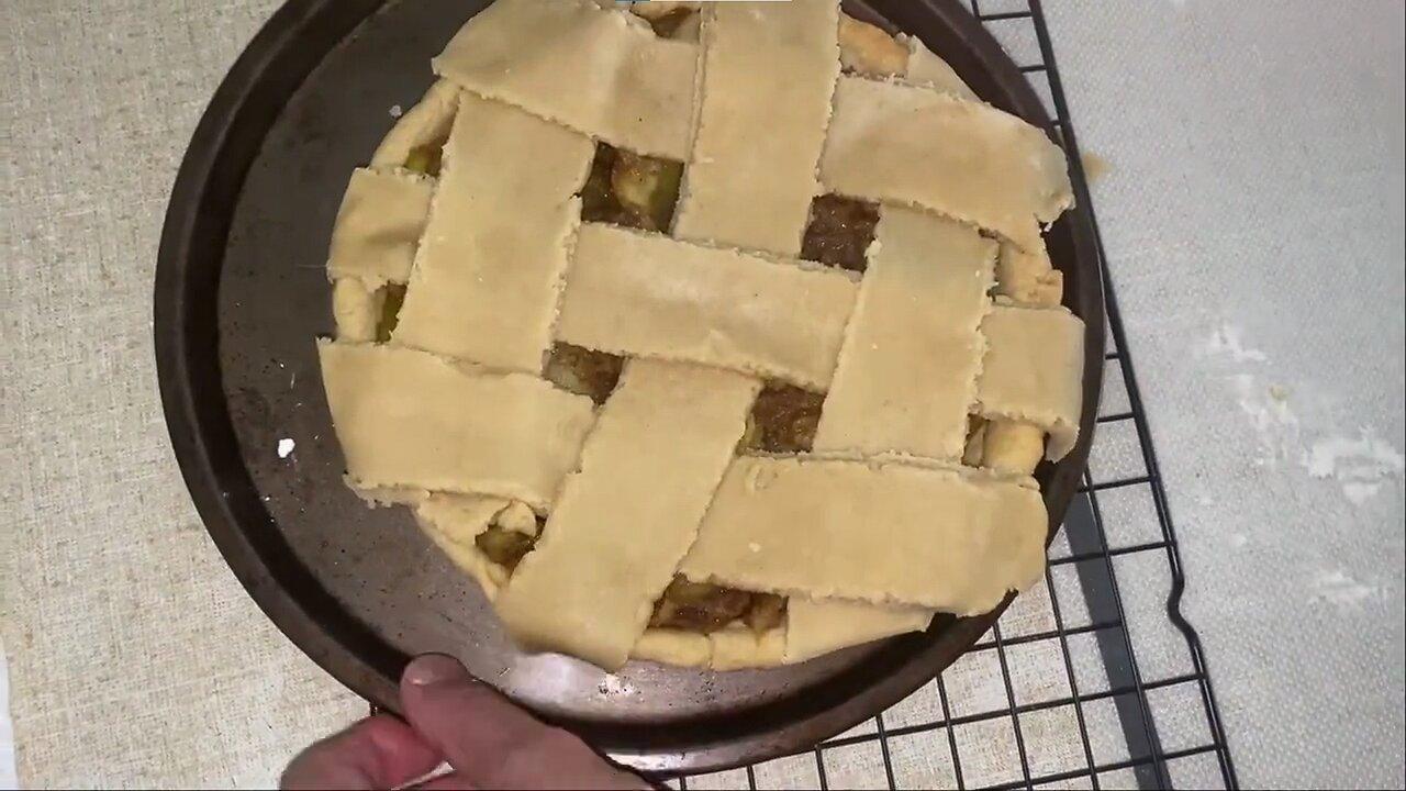 Granny Style Apple Pie With Organic Pastry Crust