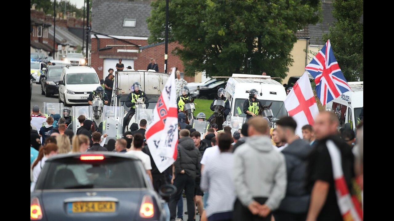 Sunderland Riots  3rd August - LIVE STREAM