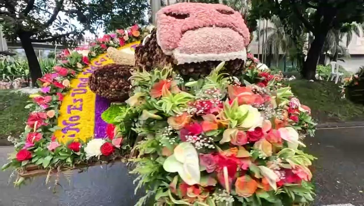 Colombian flower festival wraps up with parade in Medellin