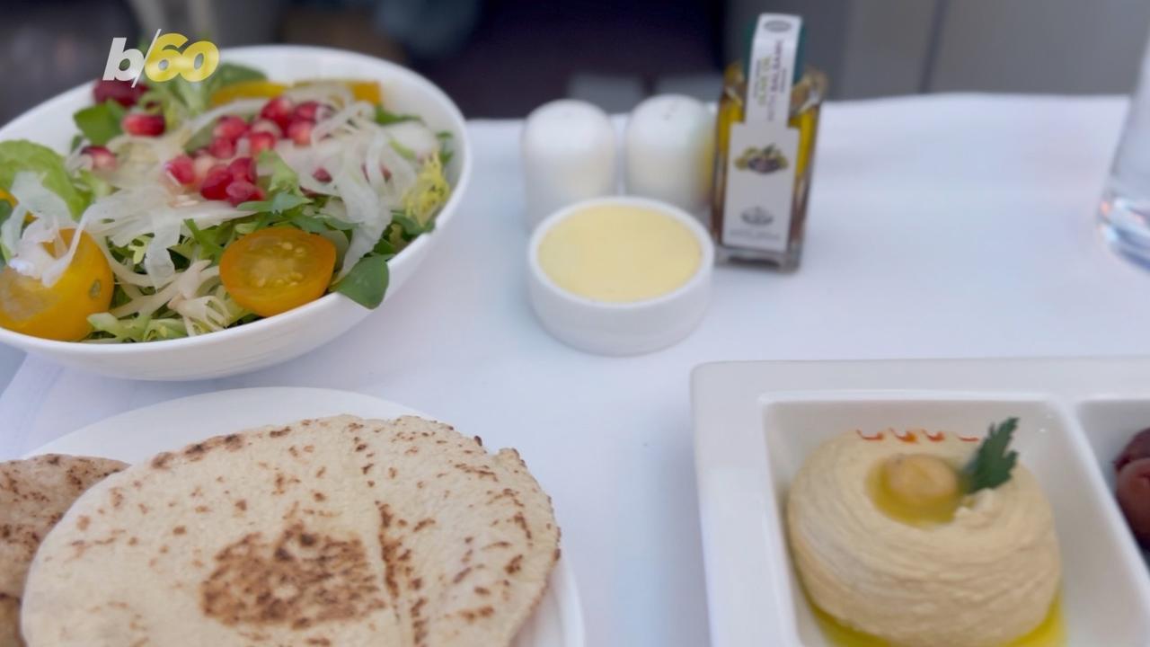 Pay Attention! You Might Actually Want to Eat These Airline In-Flight Meals