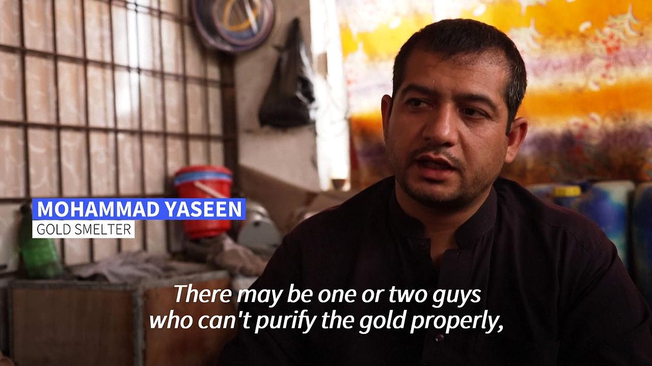 Afghans hunt for gold at the end of the radio