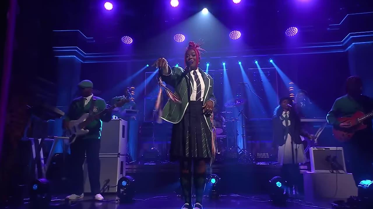 Tierra Whack: MOOVIES/SHOWER SONG | The Tonight Show Starring Jimmy Fallon