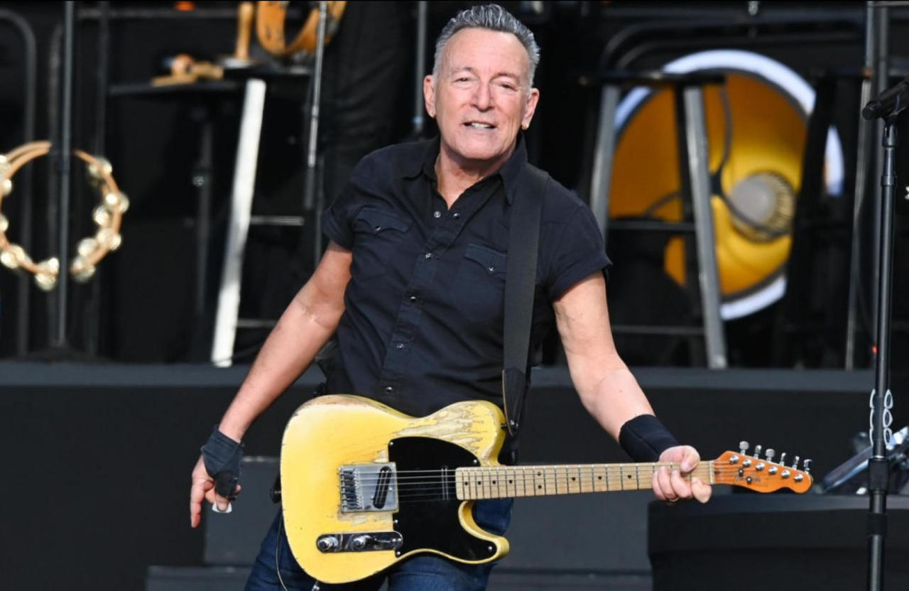 Bruce Springsteen plans to keep performing 'until the wheels fall off'