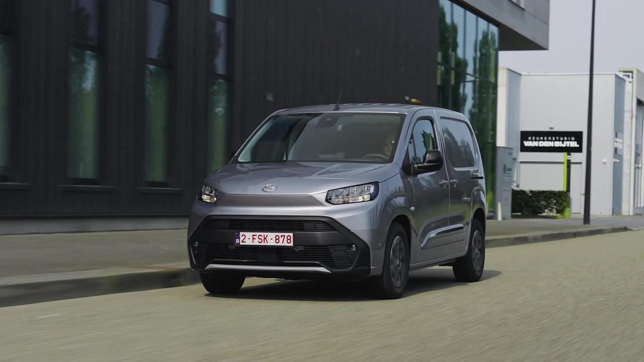 2024 Toyota Proace City Comfort L1 BEV in Grey Cloud Driving Video