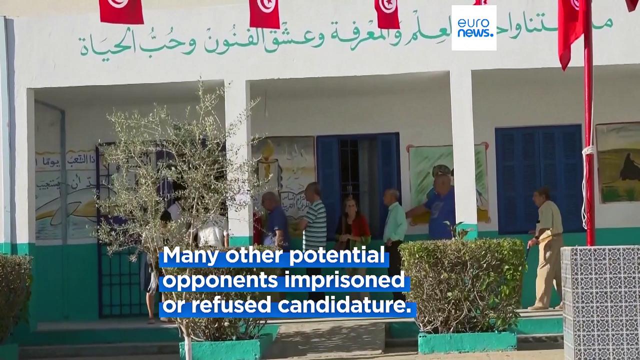 Tunisians vote in presidential election with few opposition candidates