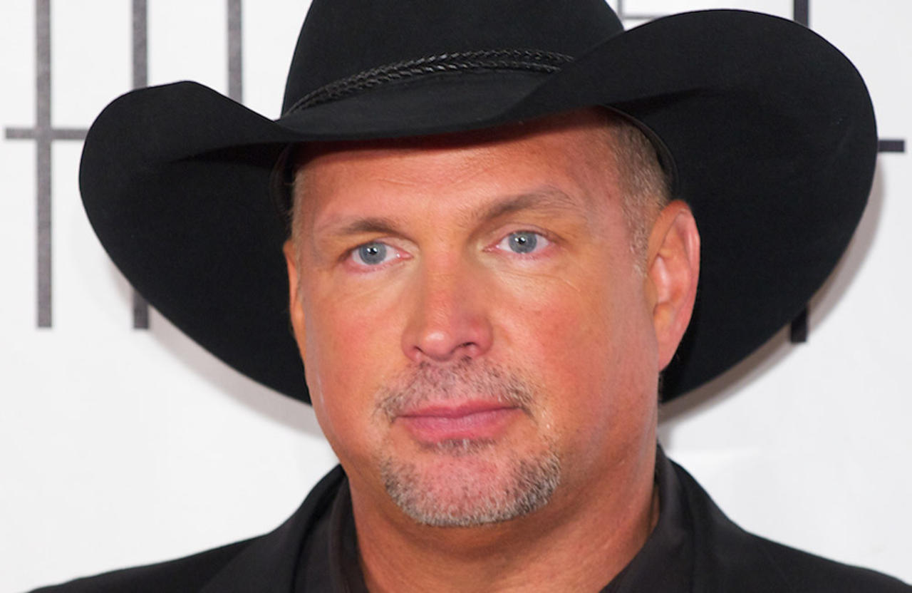 Garth Brooks has claimed he is the 'victim of a shakedown'