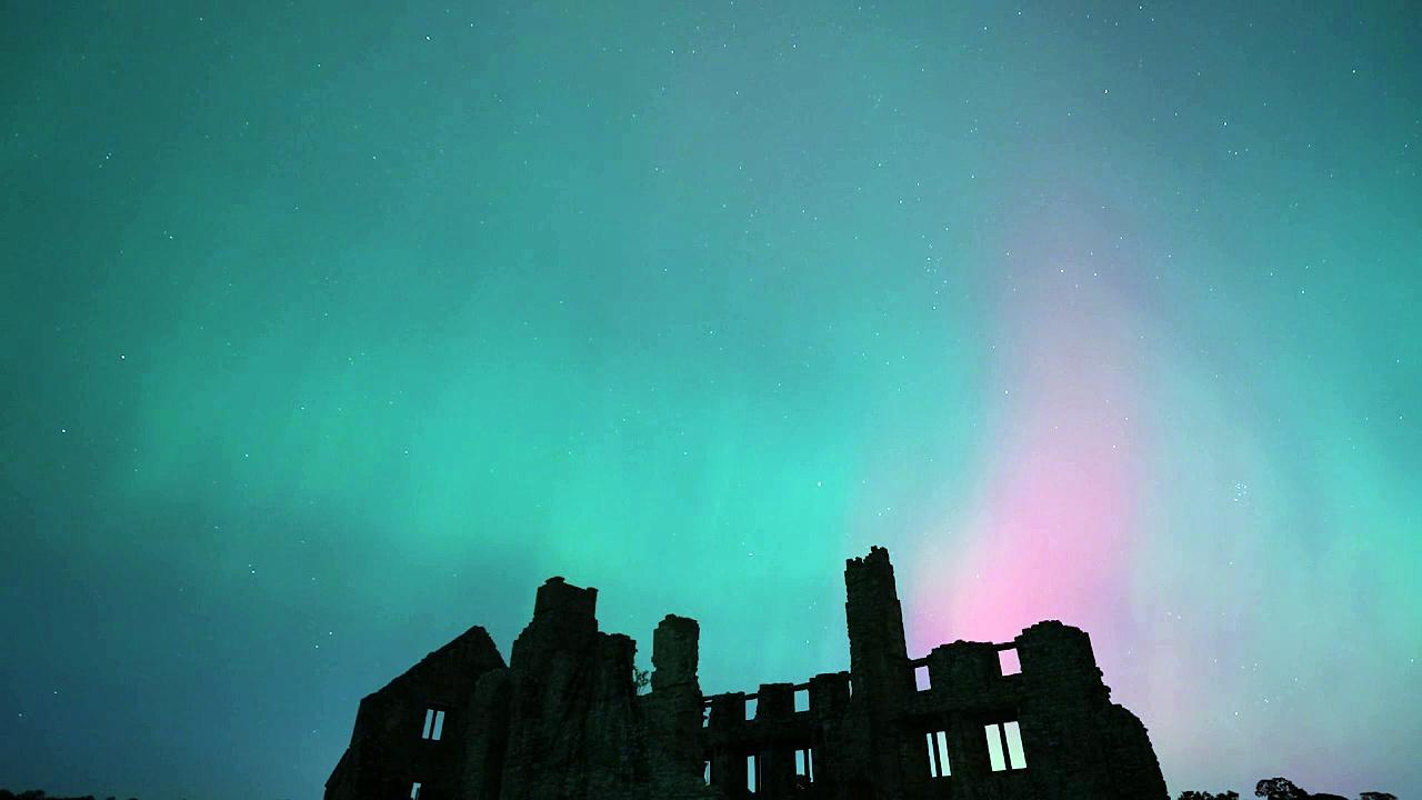 Northern Lights light up skies across British One News Page VIDEO