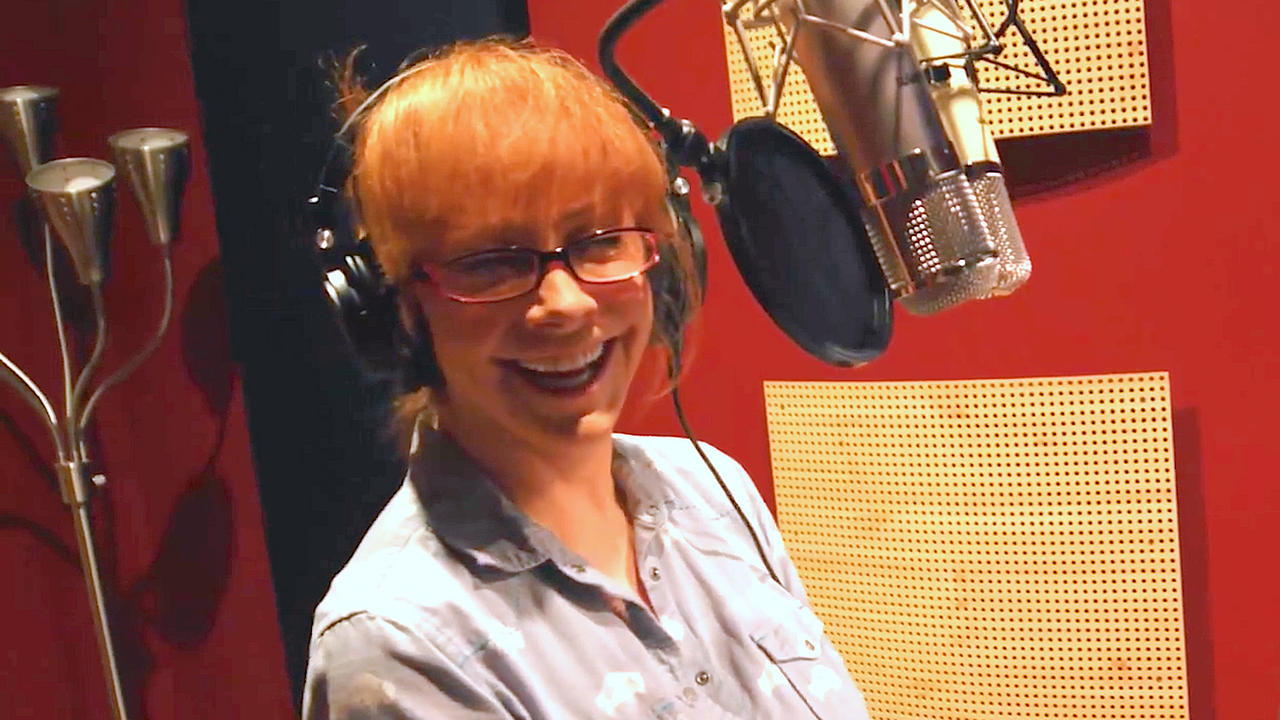 Reba McEntire Surprises Happy’s Place Cast with Theme Song Co-Written with Carole King