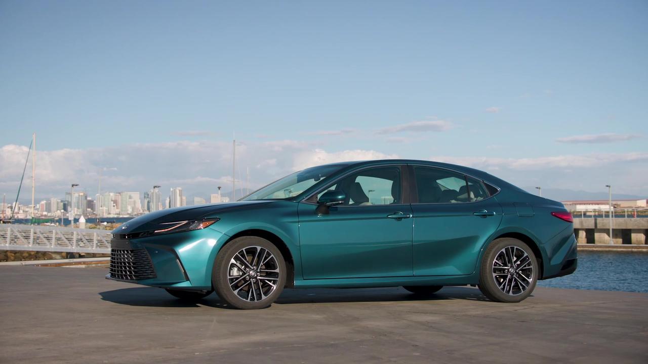 2025 Toyota Camry XLE AWD Exterior Design in Ocean Gem