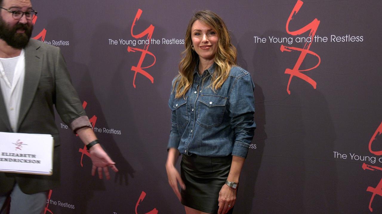 Elizabeth Hendrickson 'The Young and the Restless' 13k Celebration Red Carpet