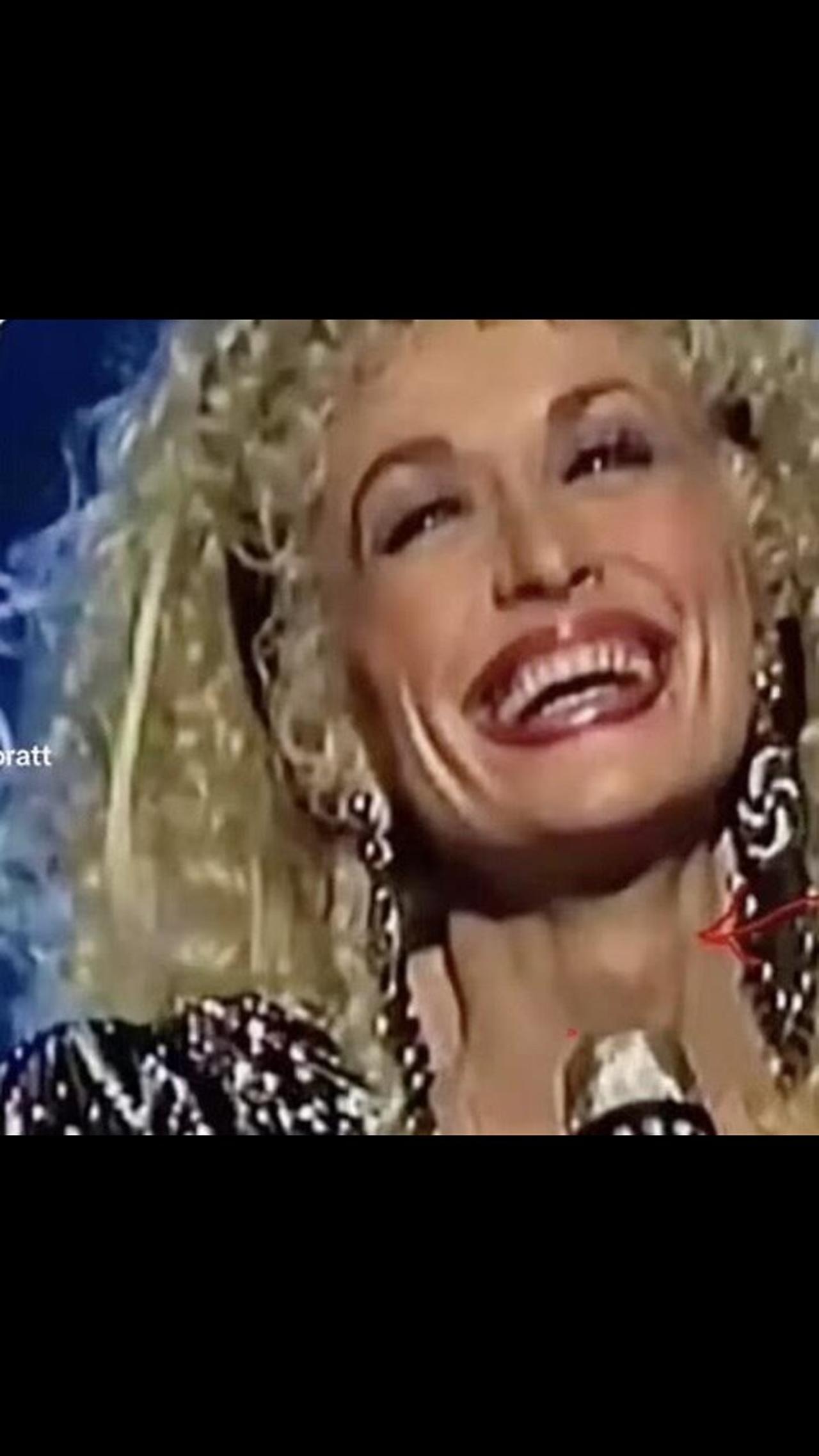 Jolene ~ Dolly Parton ( 1974 ) Adam’s Apple 🍎 Festival, Nutbush City, Tenn.