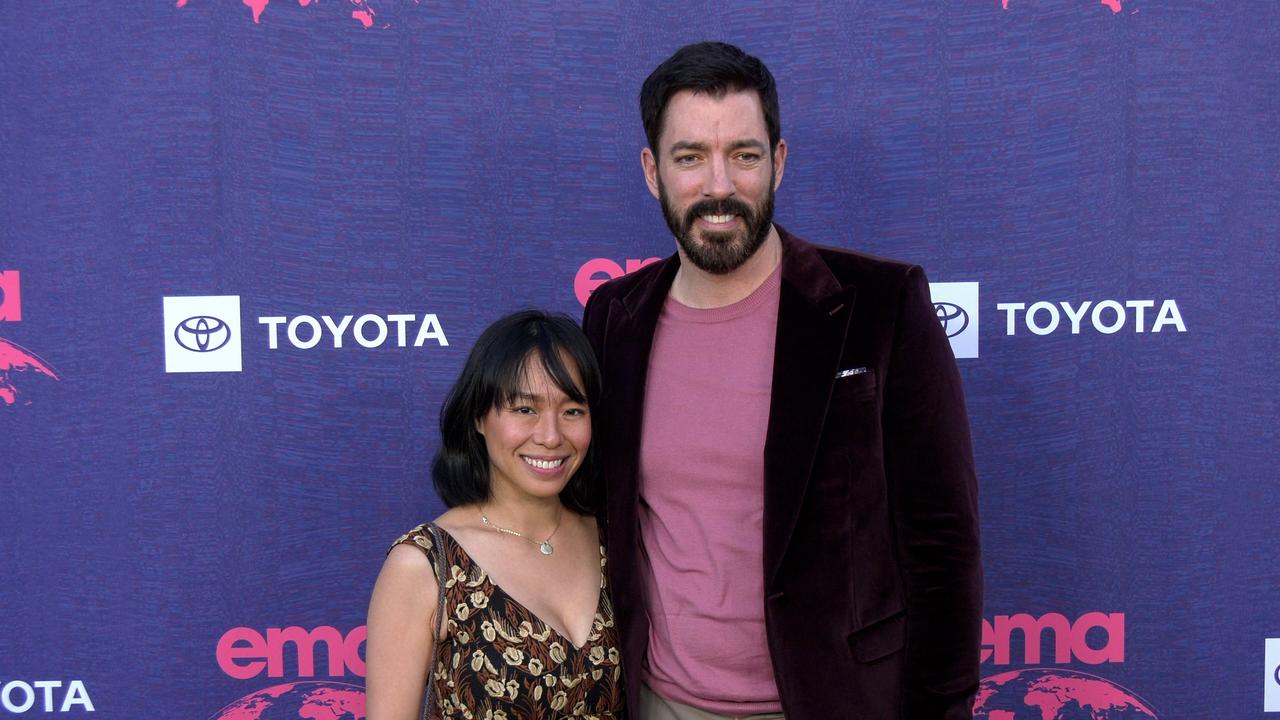 Drew Scott and Linda Phan 34th Annual Environmental Media Association (EMA) Awards Gala Green Carpet